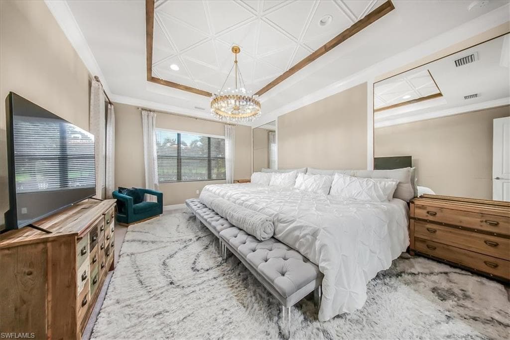 4036 Nova LN, NAPLES FL 34119-17