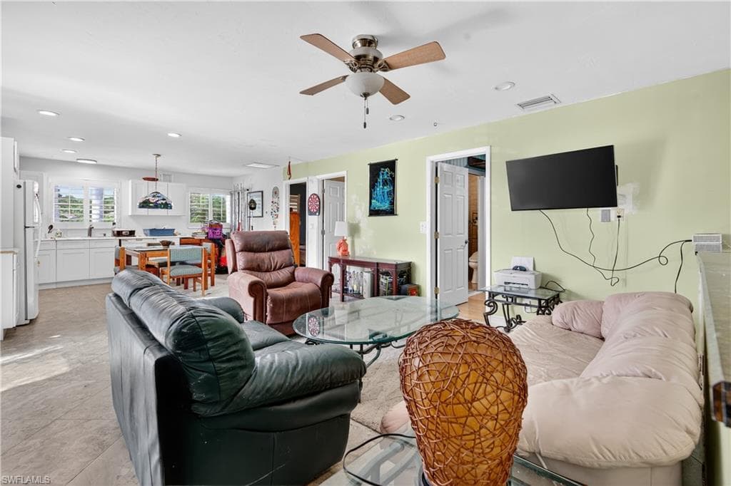 931 Scott DR-25