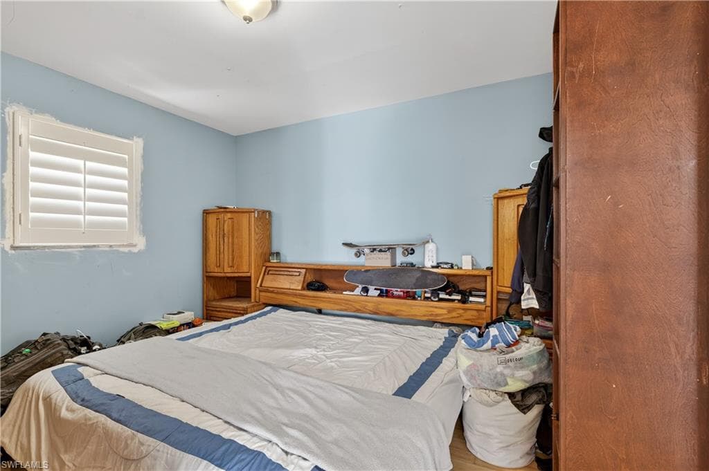 931 Scott DR-27