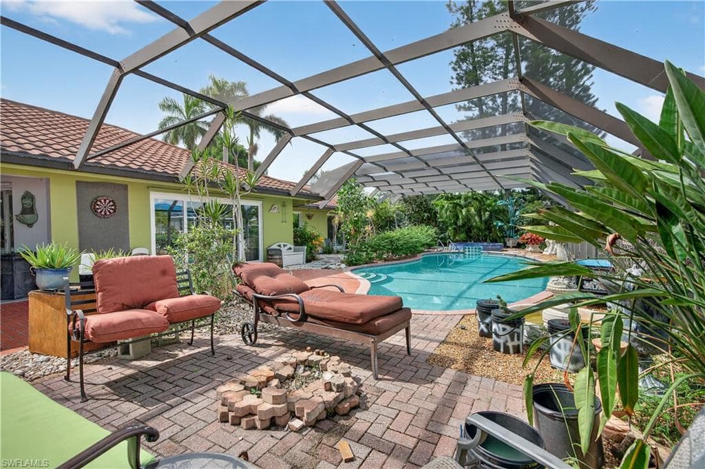 931 Scott DR-37