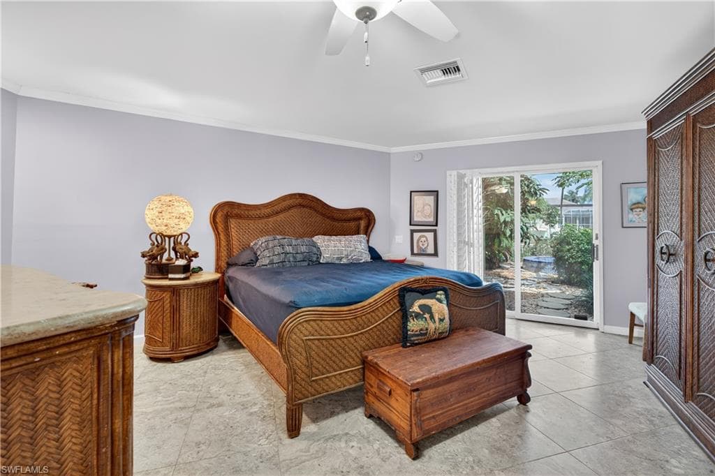 931 Scott DR-18