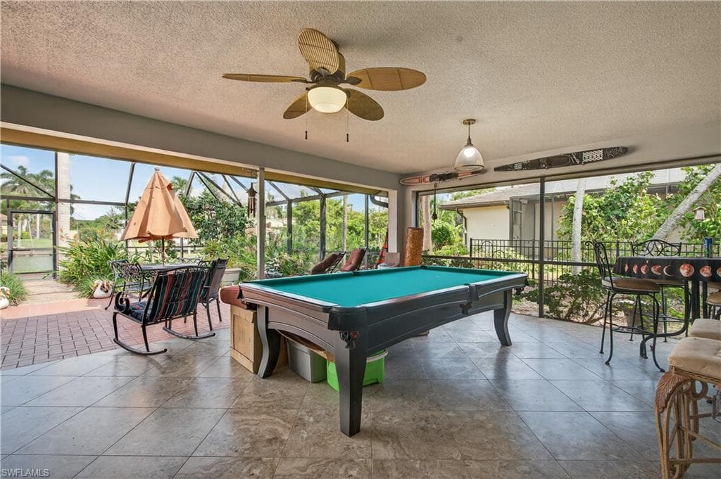931 Scott DR-34