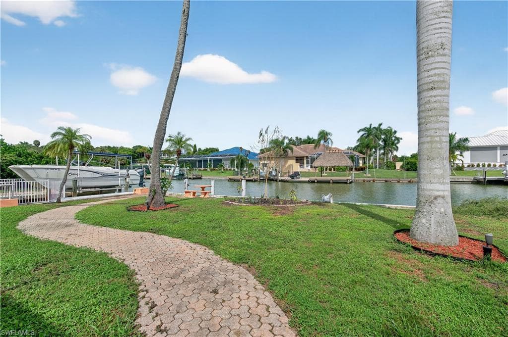 931 Scott DR-38
