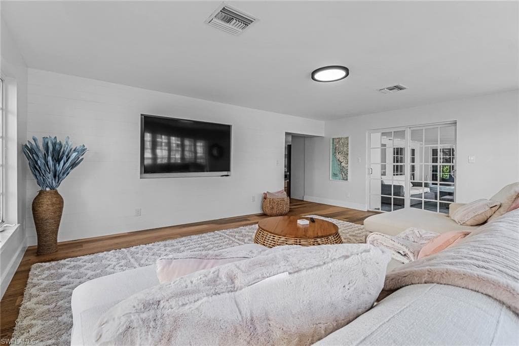 1823 Hurricane Harbor LN, NAPLES FL 34102-12