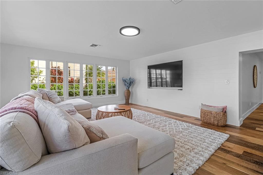 1823 Hurricane Harbor LN, NAPLES FL 34102-13