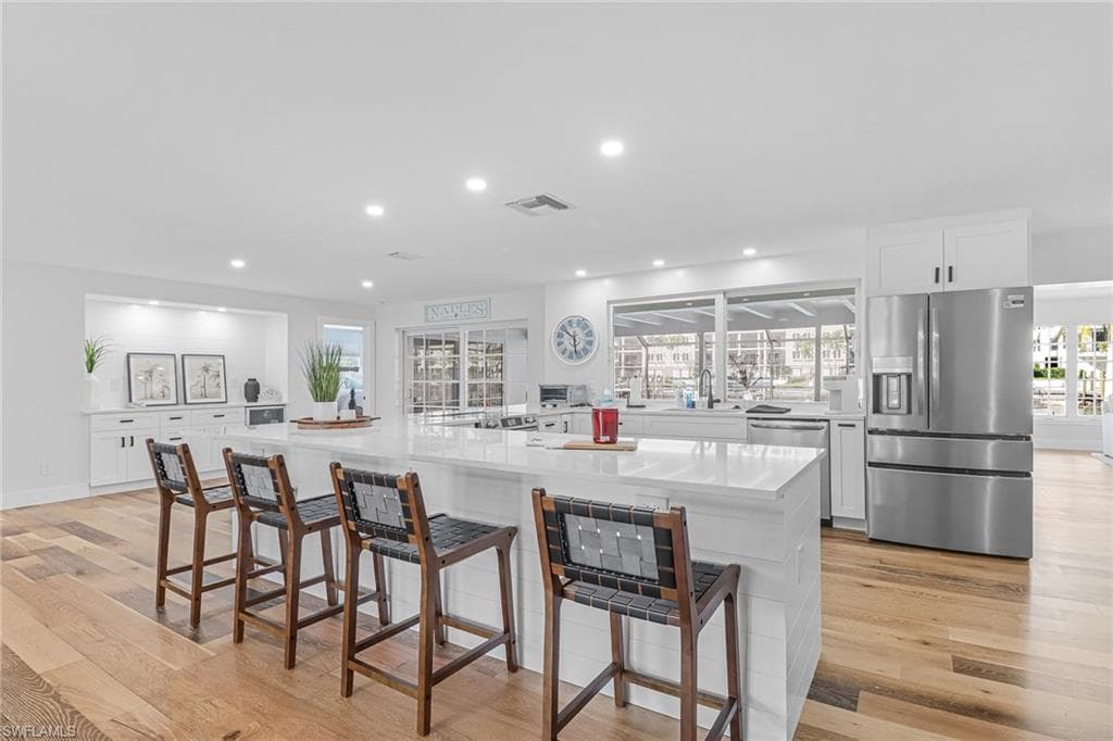 1823 Hurricane Harbor LN, NAPLES FL 34102-7