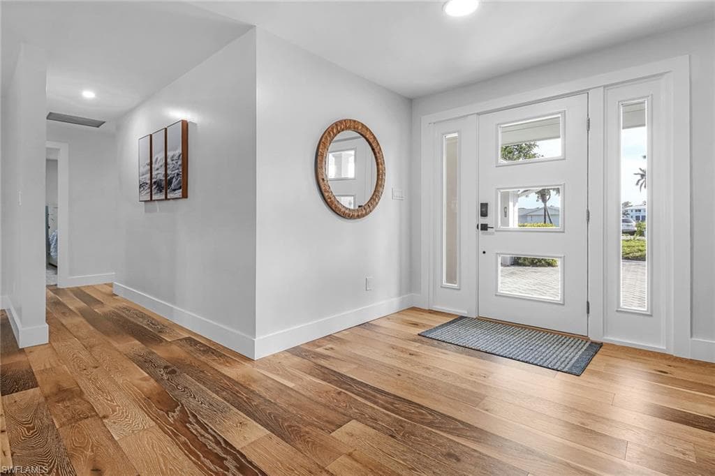 1823 Hurricane Harbor LN, NAPLES FL 34102-2