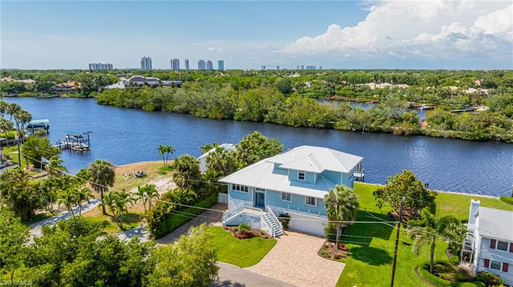 3968 Aloha LN, BONITA SPRINGS FL 34134-1