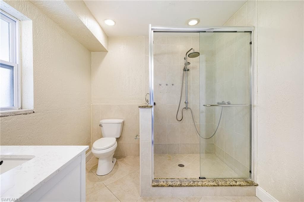 3968 Aloha LN, BONITA SPRINGS FL 34134-33