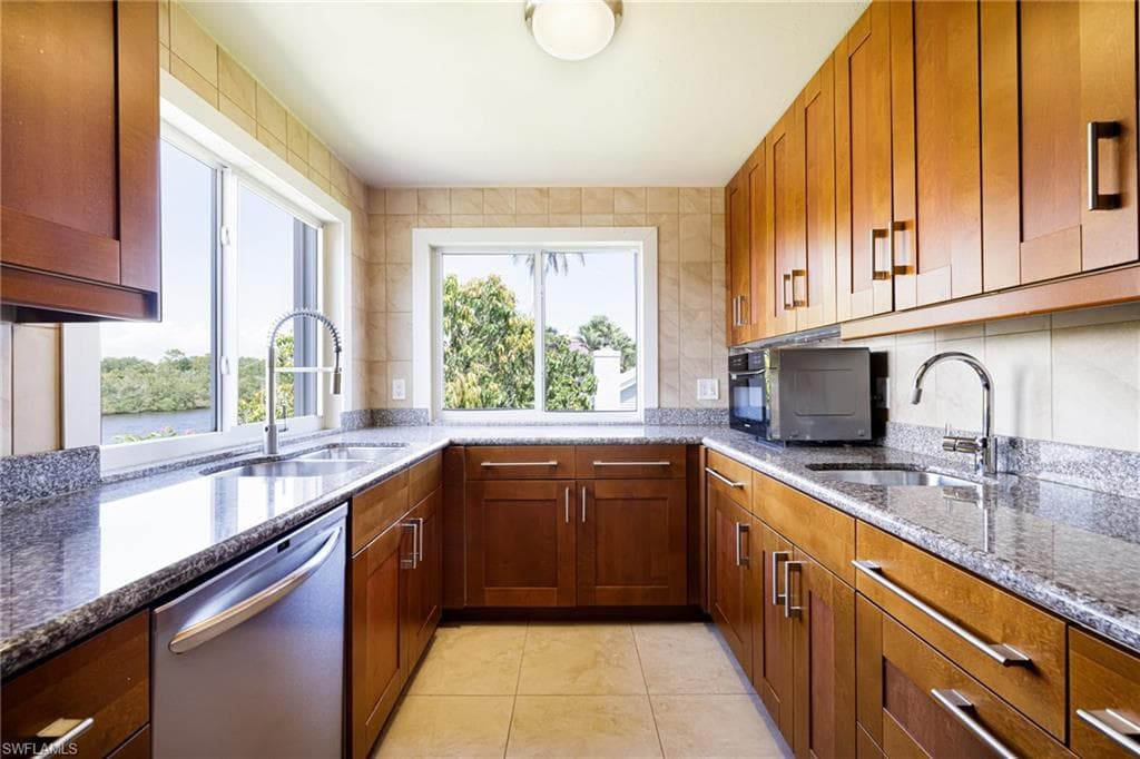 3968 Aloha LN, BONITA SPRINGS FL 34134-13