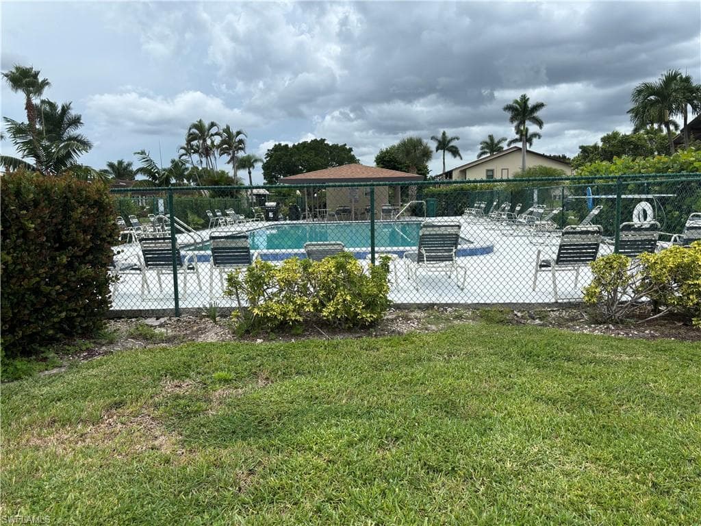 9303 Lennex LN, FORT MYERS FL 33919-6