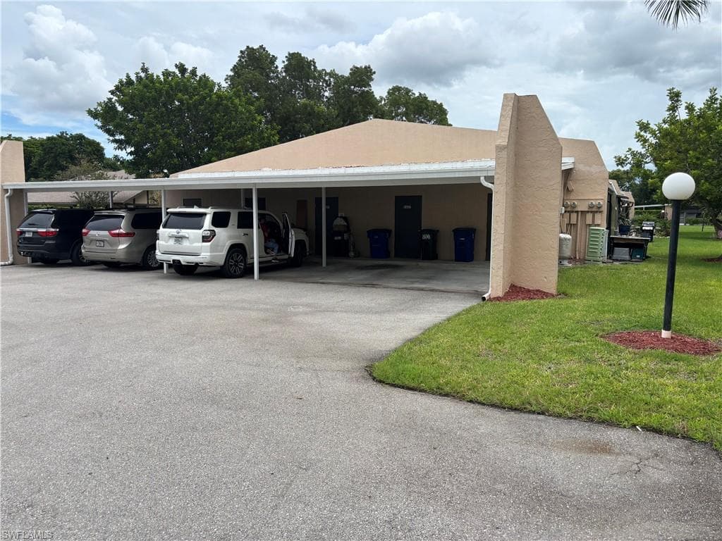 9303 Lennex LN, FORT MYERS FL 33919-8