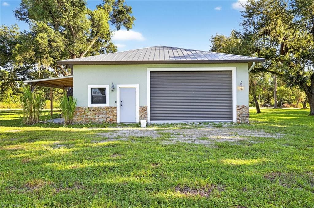 10735 Clementine PL, NORTH FORT MYERS FL 33917-23
