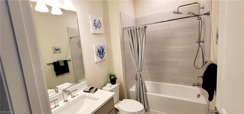 2045 Yellowfin CIR W, NAPLES FL 34114-16