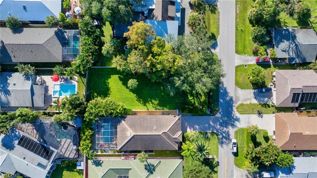 790 97th AVE N, NAPLES FL 34108-1