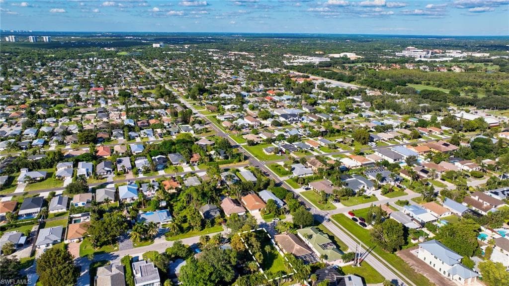 790 97th AVE N, NAPLES FL 34108-6