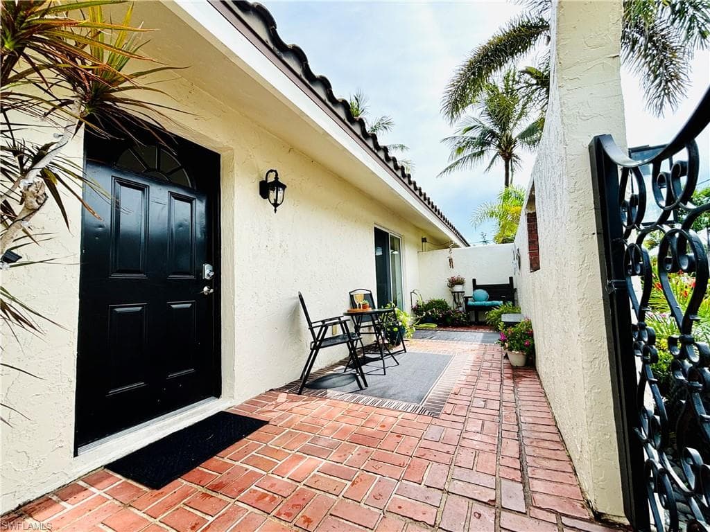 1455 Curlew AVE # 1, NAPLES FL 34102-18