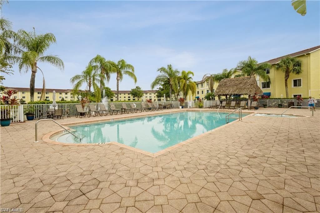 8234 Key Royal CIR # 521, NAPLES FL 34119-14