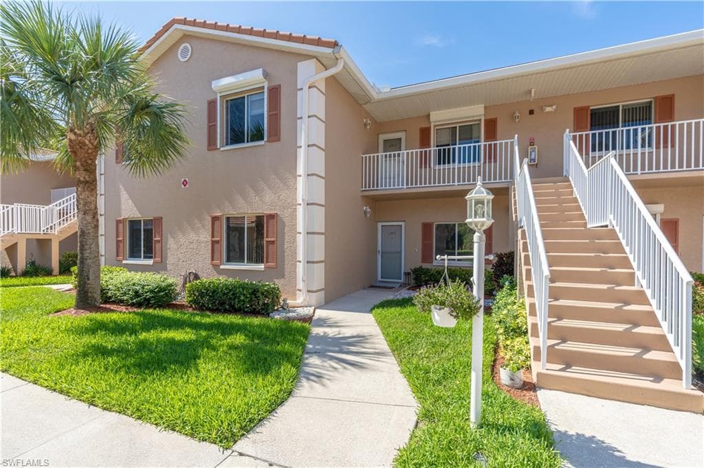725 Saratoga CIR # A103, NAPLES FL 34104-27