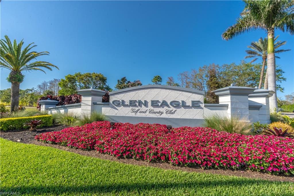 725 Saratoga CIR # A204, NAPLES FL 34104-45