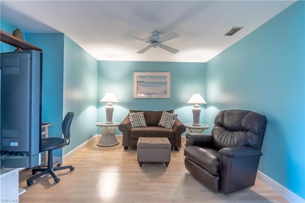 725 Saratoga CIR # A204, NAPLES FL 34104-12