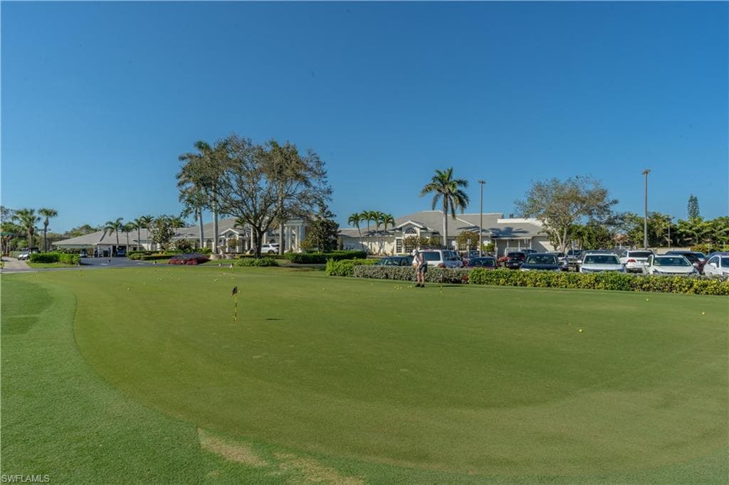 725 Saratoga CIR # A204, NAPLES FL 34104-44