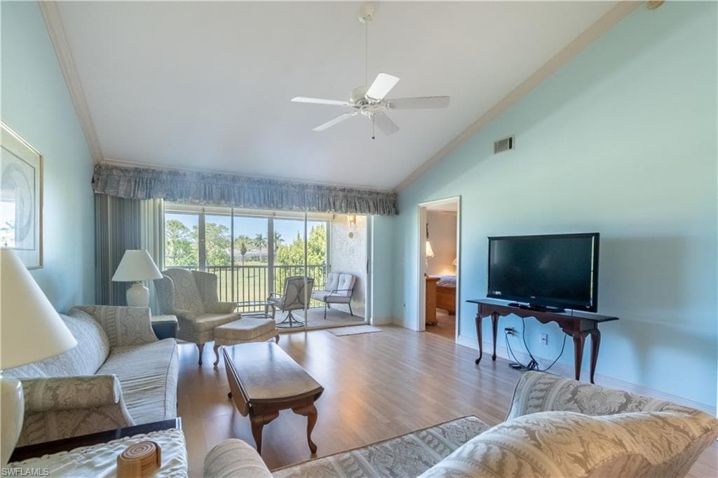 725 Saratoga CIR # A204, NAPLES FL 34104-3