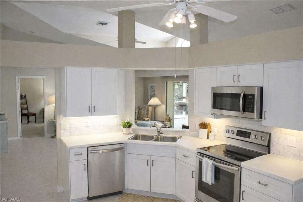 10987 Fieldfair DR, NAPLES FL 34119-10