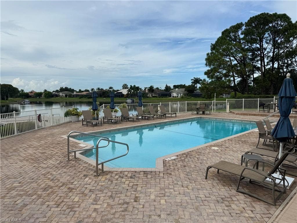 10987 Fieldfair DR, NAPLES FL 34119-28
