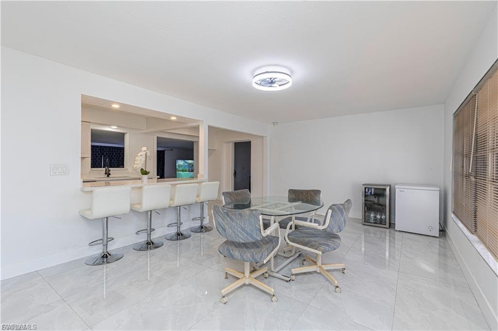 1637 Winkler AVE, FORT MYERS FL 33901-5