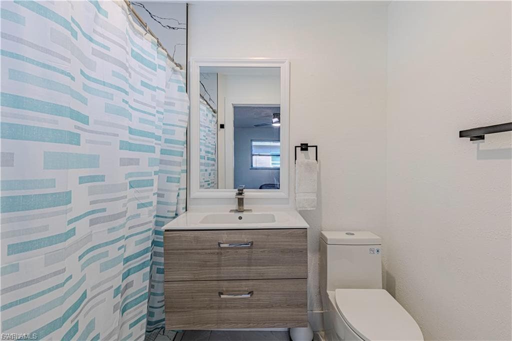 1637 Winkler AVE, FORT MYERS FL 33901-11