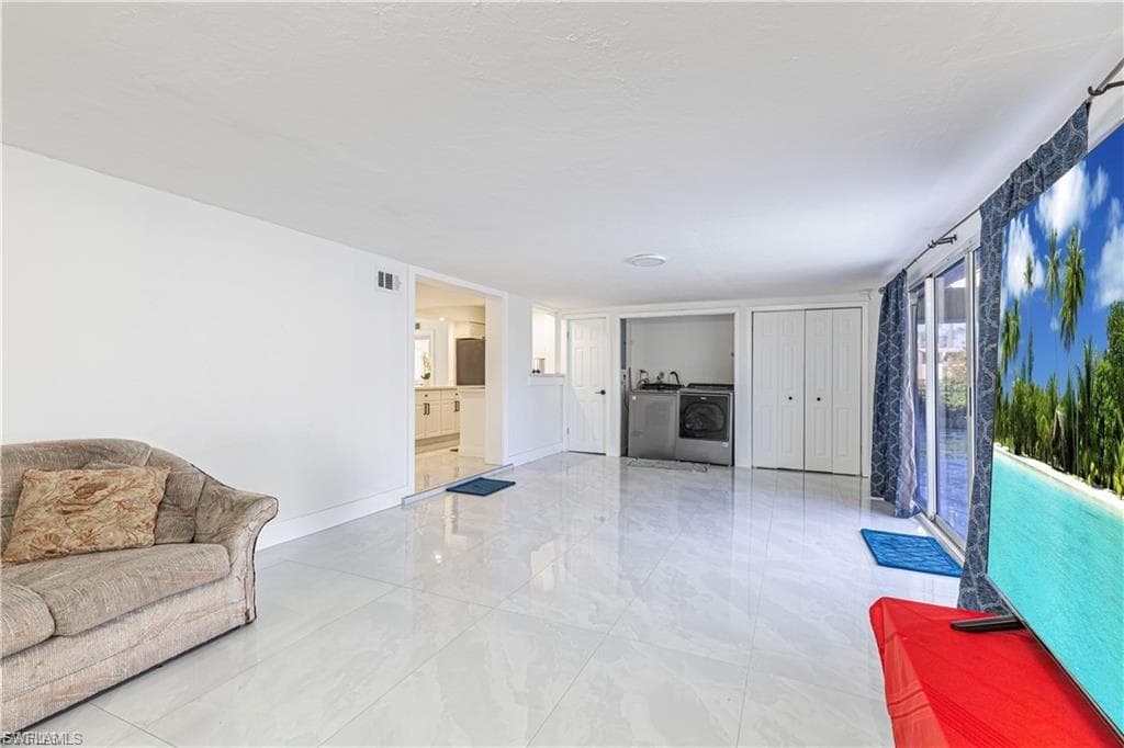 1637 Winkler AVE, FORT MYERS FL 33901-6