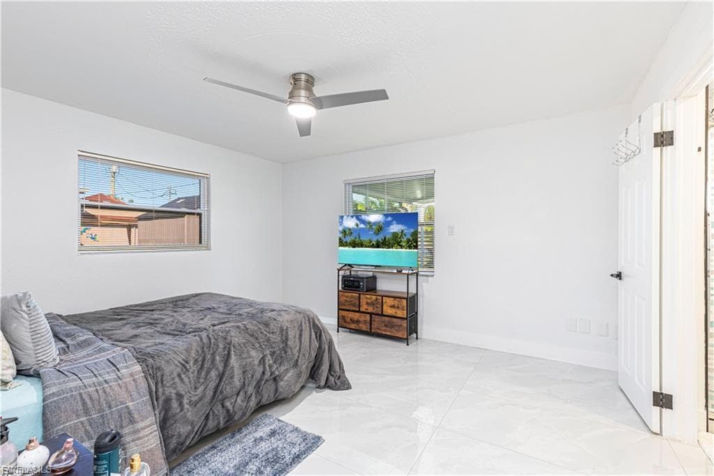 1637 Winkler AVE, FORT MYERS FL 33901-9