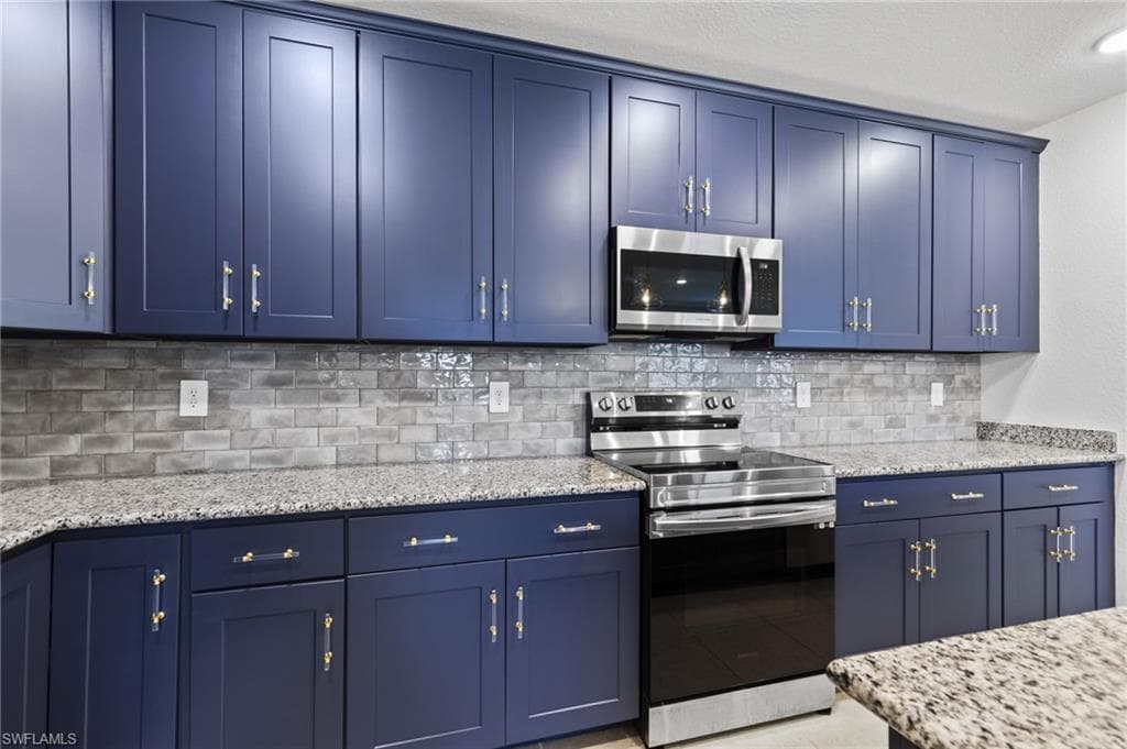 8750 Cascade Price CIR, NORTH FORT MYERS FL 33917-21