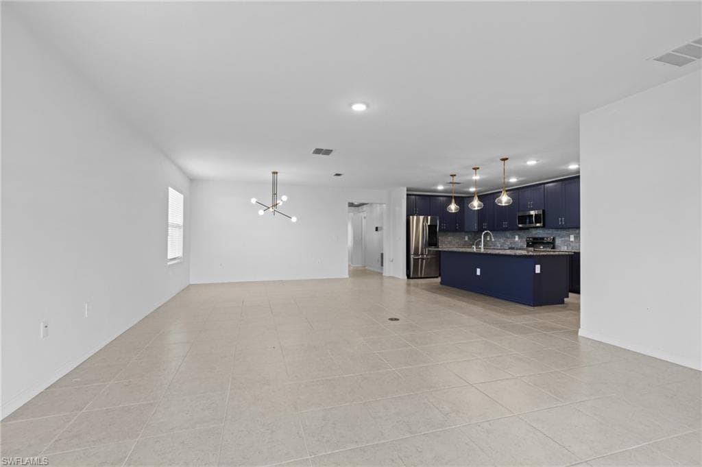 8750 Cascade Price CIR, NORTH FORT MYERS FL 33917-19