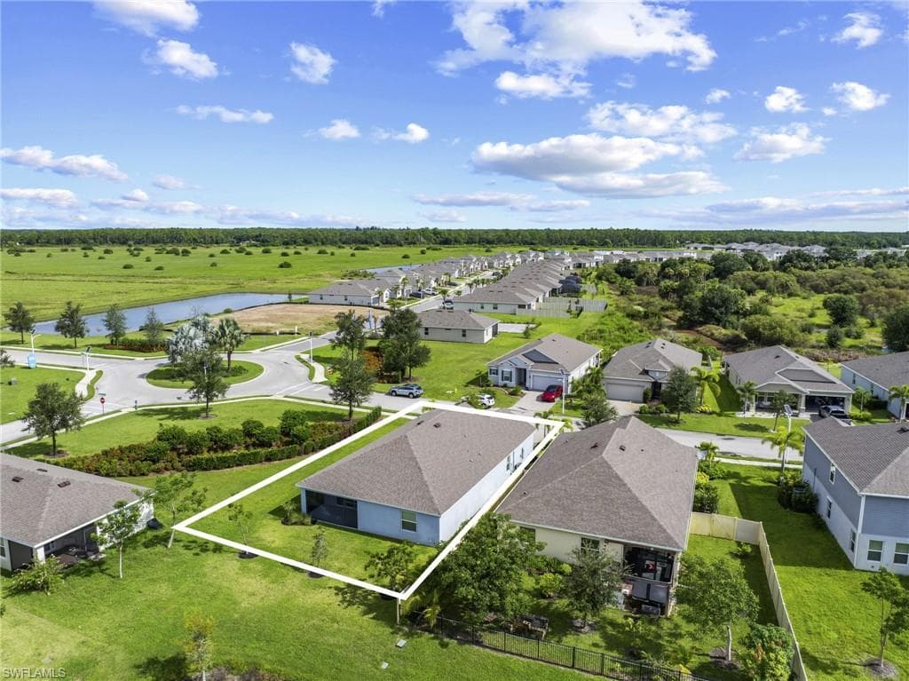 8750 Cascade Price CIR, NORTH FORT MYERS FL 33917-33