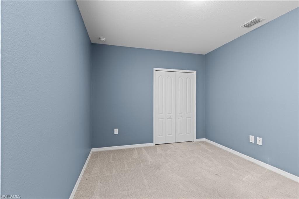 8750 Cascade Price CIR, NORTH FORT MYERS FL 33917-18