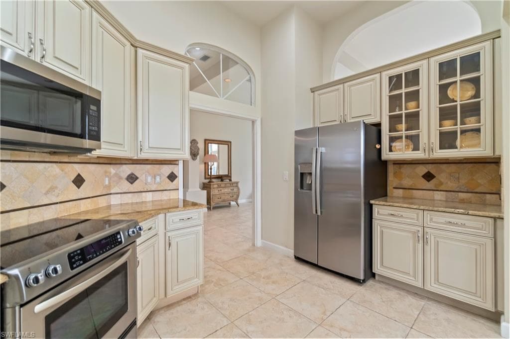 15279 Devon Green LN, NAPLES FL 34110-11