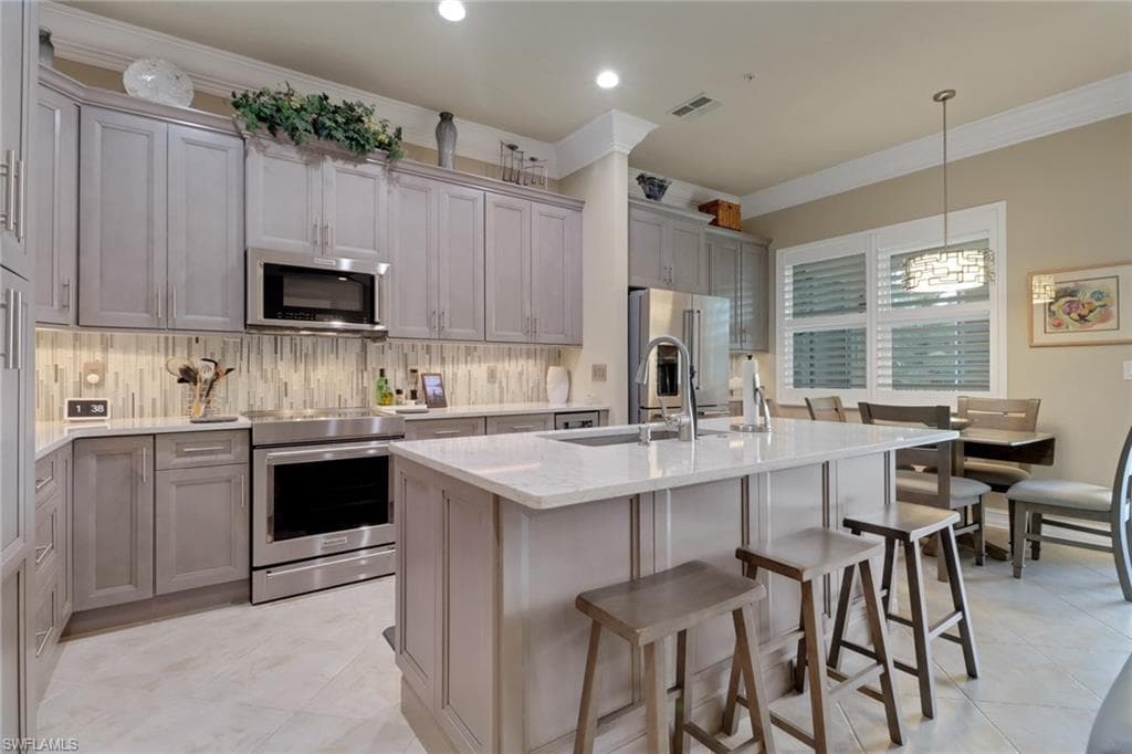 3620 Lansing LOOP # 202, ESTERO FL 33928-10