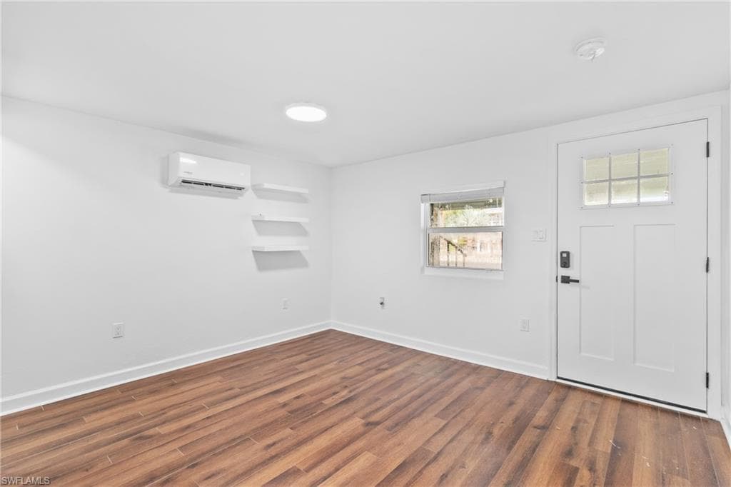126 Andre Mar DR-5