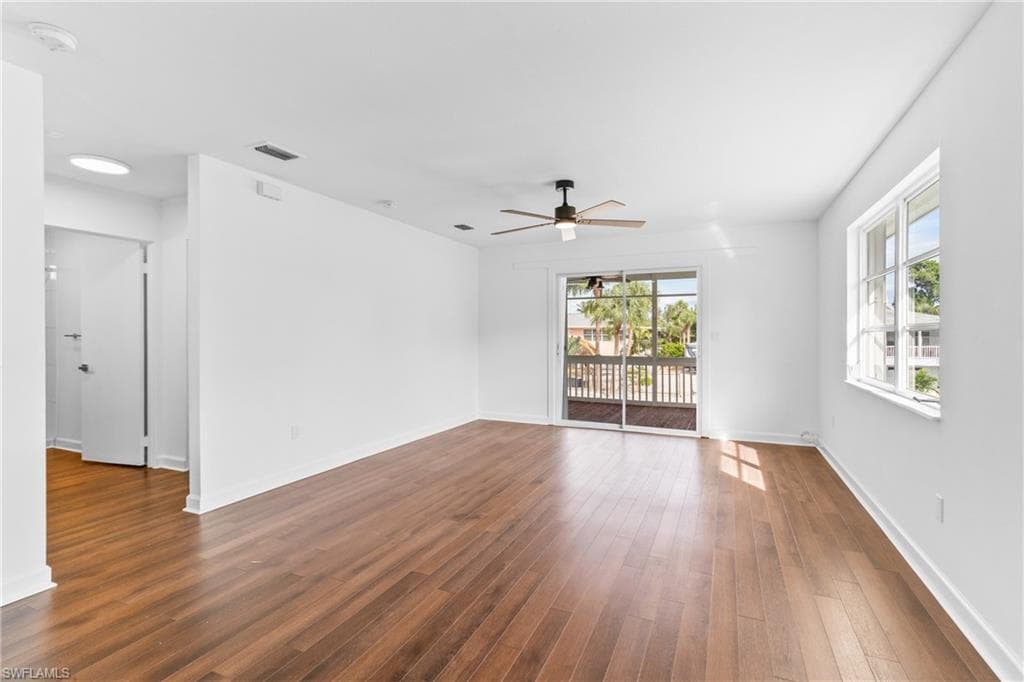 126 Andre Mar DR-16