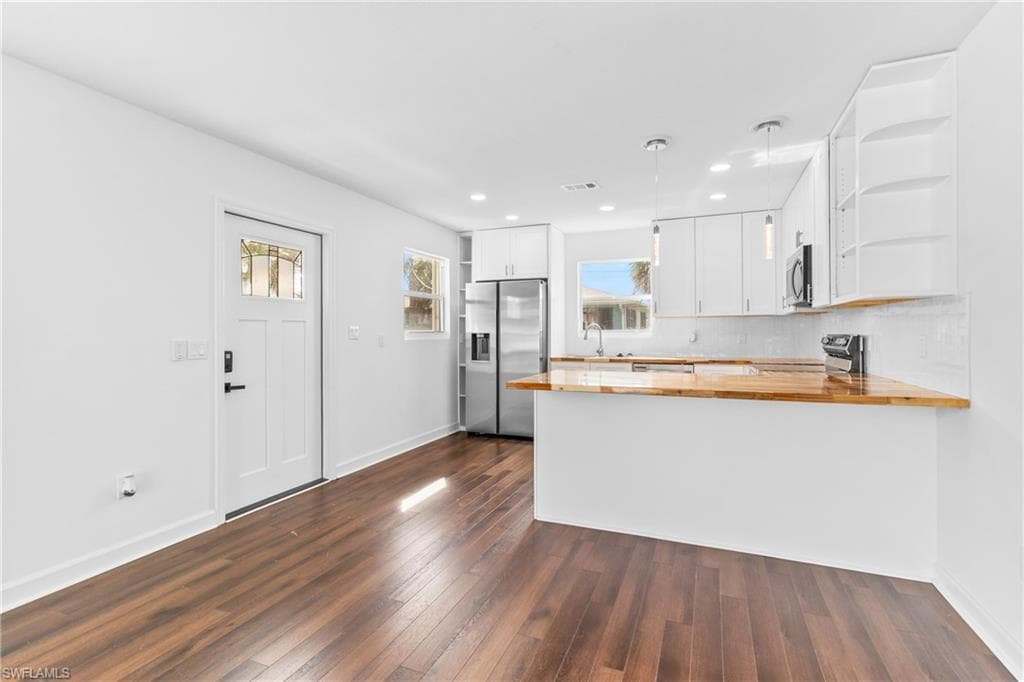 126 Andre Mar DR-15