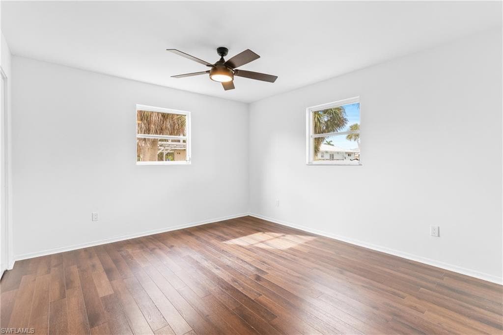126 Andre Mar DR-27