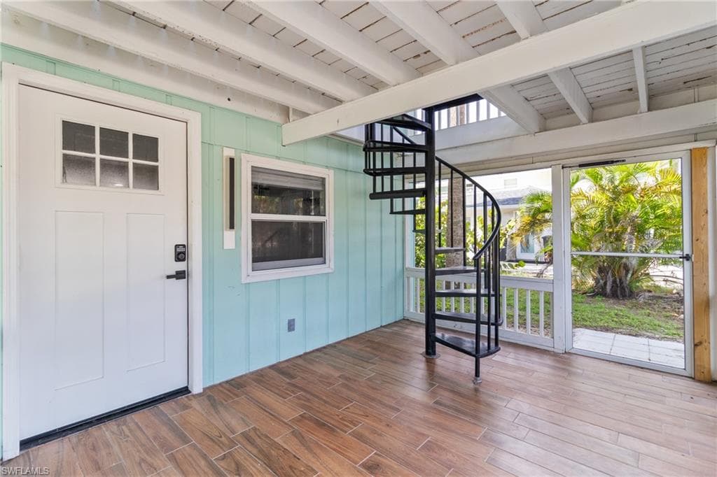 126 Andre Mar DR-4
