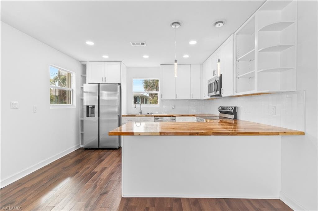 126 Andre Mar DR-19