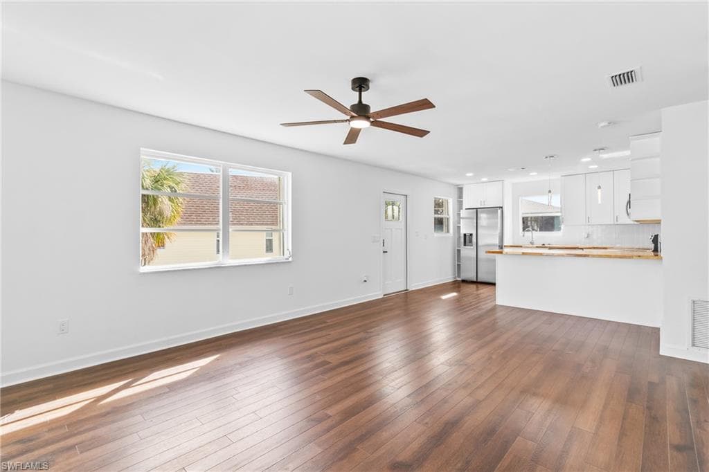 126 Andre Mar DR-17
