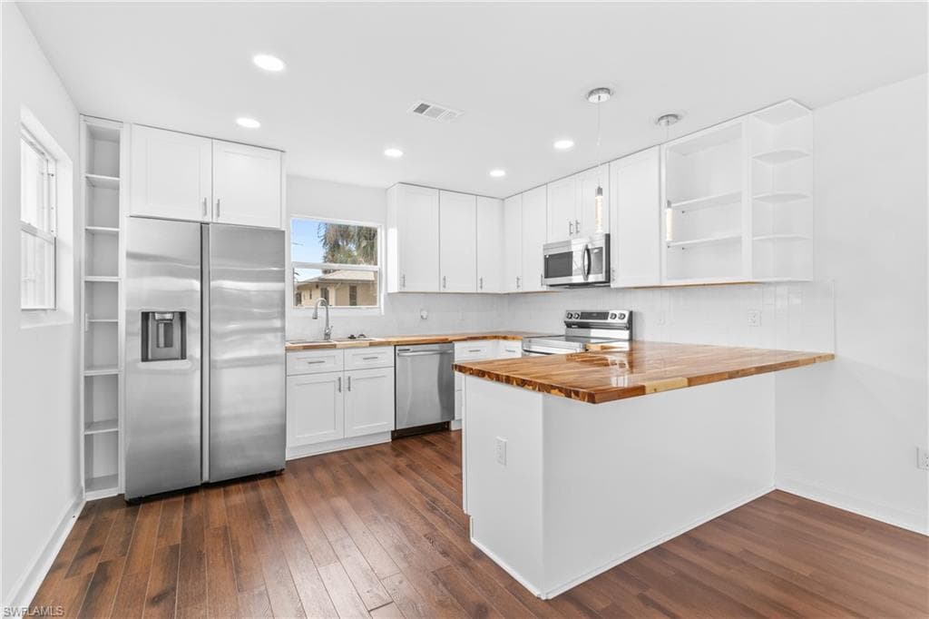 126 Andre Mar DR-20