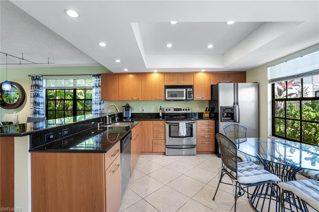 823 Meadowland DR # H, NAPLES FL 34108-4