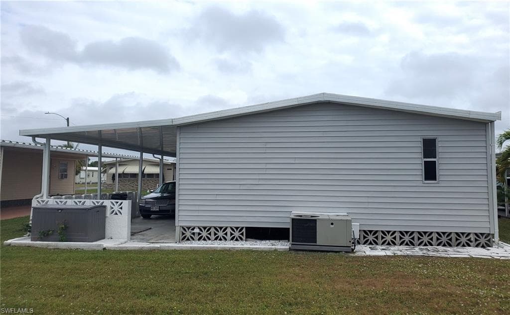 648 Future DR, NORTH FORT MYERS FL 33917-26