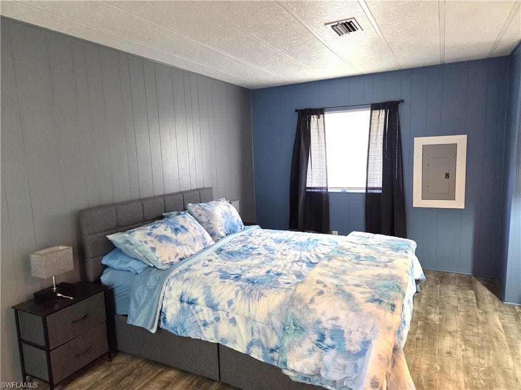 648 Future DR, NORTH FORT MYERS FL 33917-18